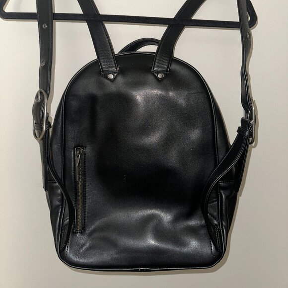 Mat & Nat Black Munich Backpack Loom Collection - Picture 2 of 11